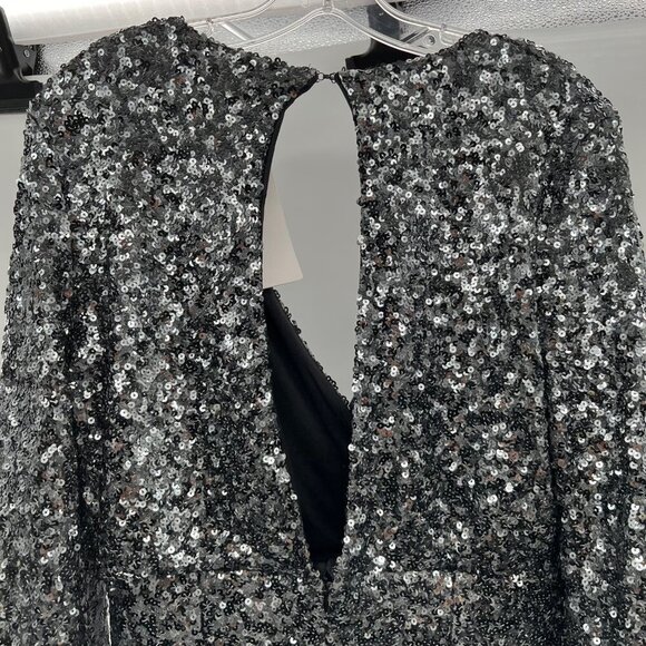 O.P.T Sequin Mini Dress Long Sleeve V-Neck Silver Open Back Size Medium New - Picture 6 of 9